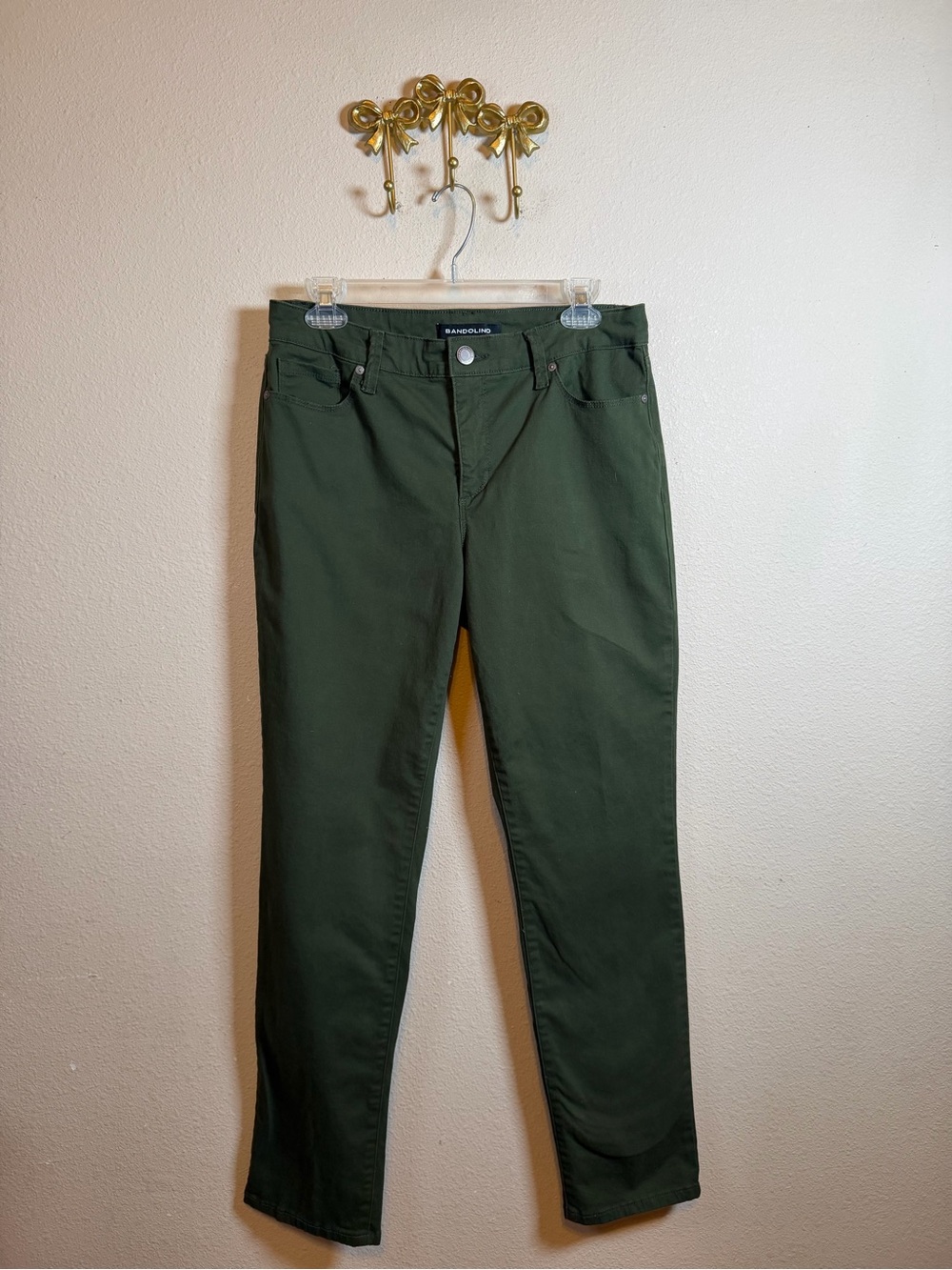 Bandiolino Classic Straight Leg Pants in Forest Green